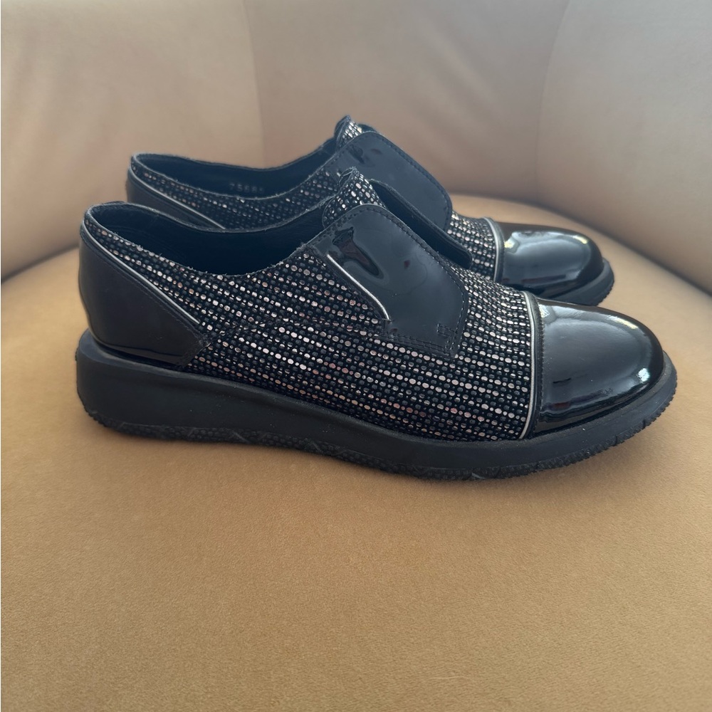 Fratelli Rossetti Black Flats with Textured Design
